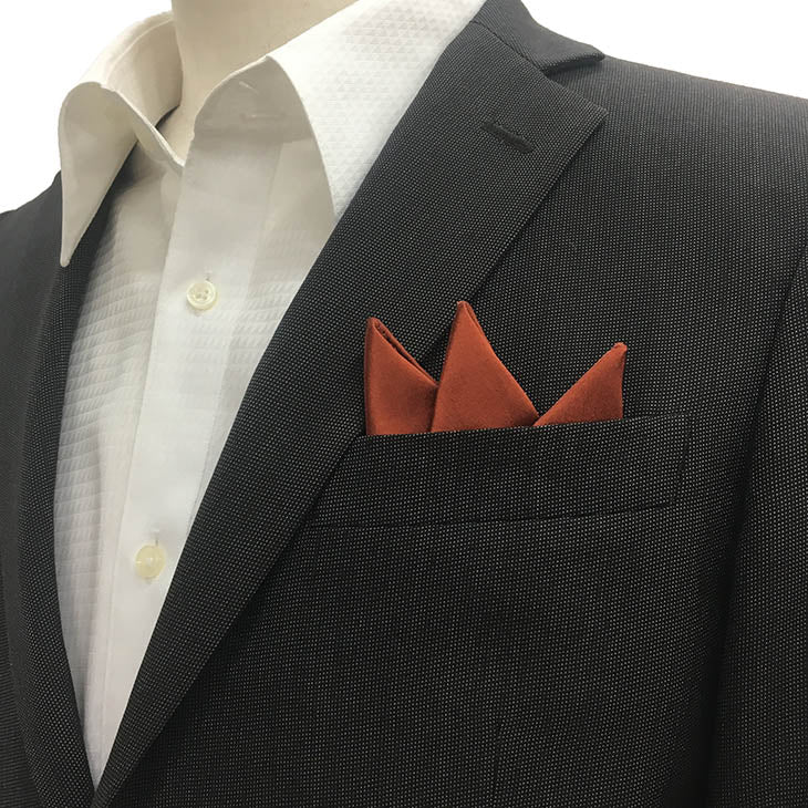 簡易ポケットチーフ パスチーフ スリーピークス 胸ポケットに差すだけで完了 無地 ブラウン 【暮らすぱいす】